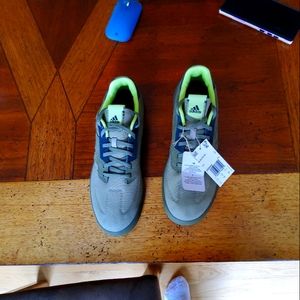 Adidas Sneaker Women size 9US